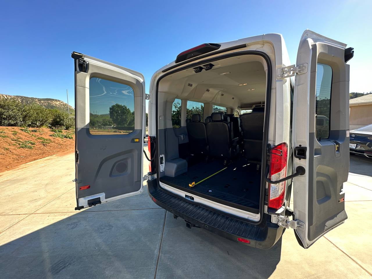 9 Reclining Business Van Transit
