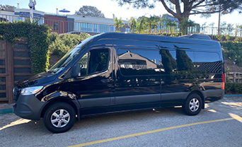 Passenger van rentals in San Diego for group travel