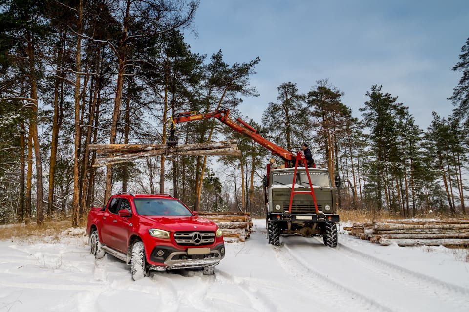 Mercedes Pickup Wood Truck